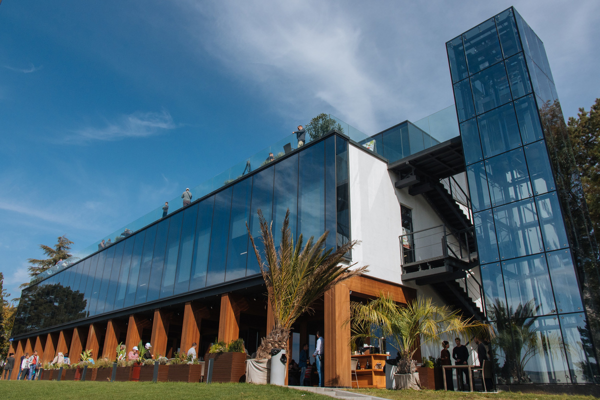 ZB champaneria main building
